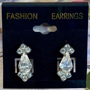 Vintage Rhinestone Earrings Elegant Silver Dangle Style Pierced Ears
